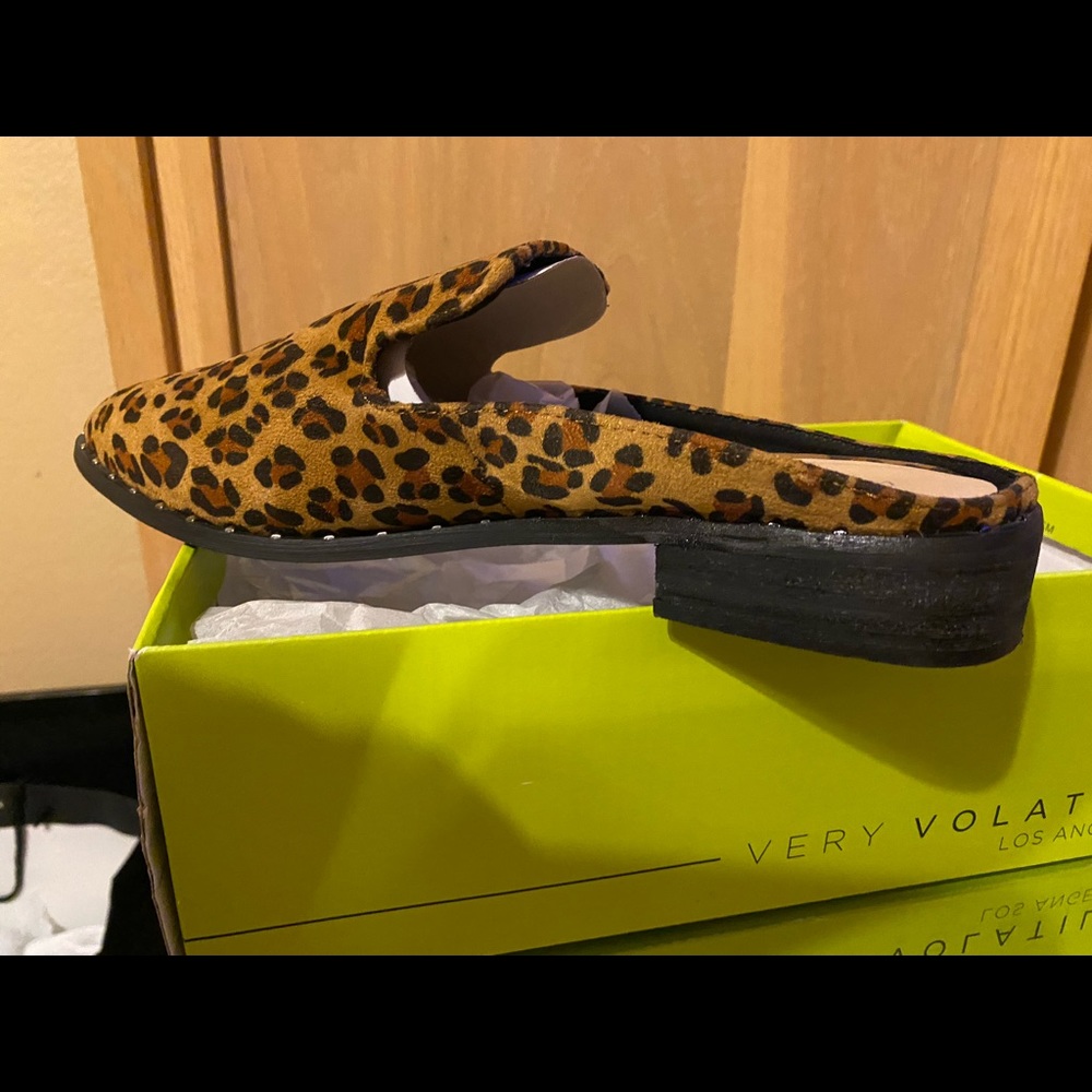 Very Volatile - Size 9 - Picture 9 of 13